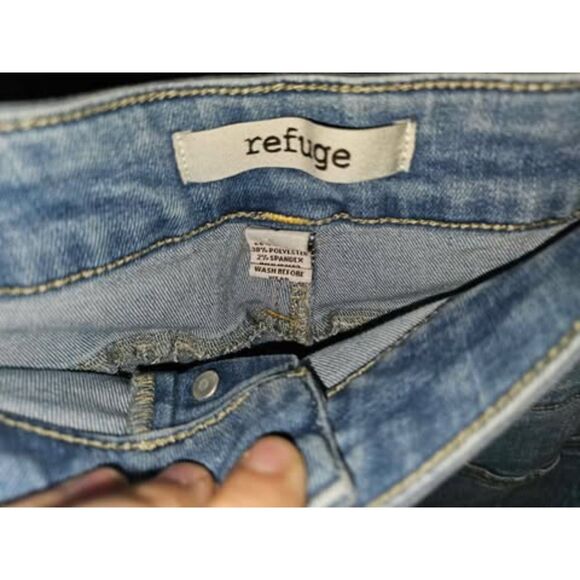 Refuge Triple Button Jeans‎ Size 8 (S60) - Picture 3 of 3